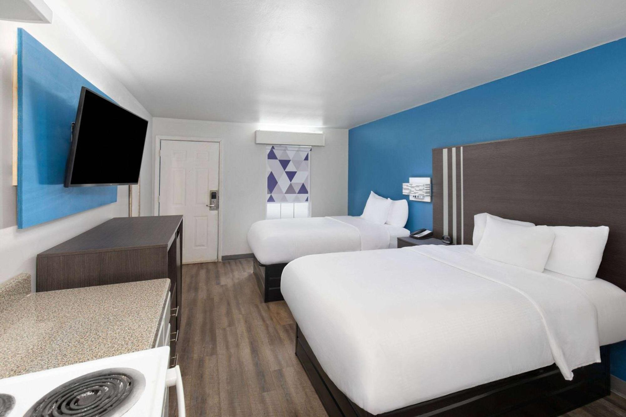 Baymont By Wyndham Selma Ξενοδοχείο Εξωτερικό φωτογραφία
