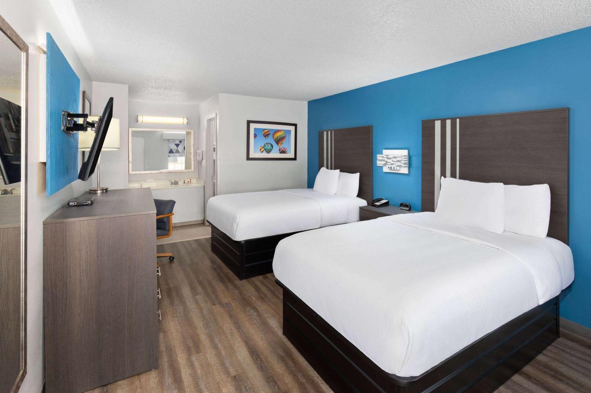 Baymont By Wyndham Selma Ξενοδοχείο Εξωτερικό φωτογραφία